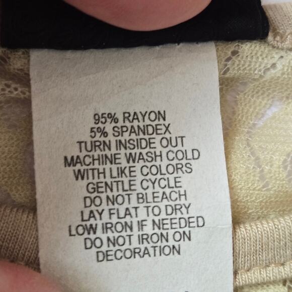 Daytrip EUC tiger animal print elastic hem top short sleeve Large gold metallic - Picture 13 of 13